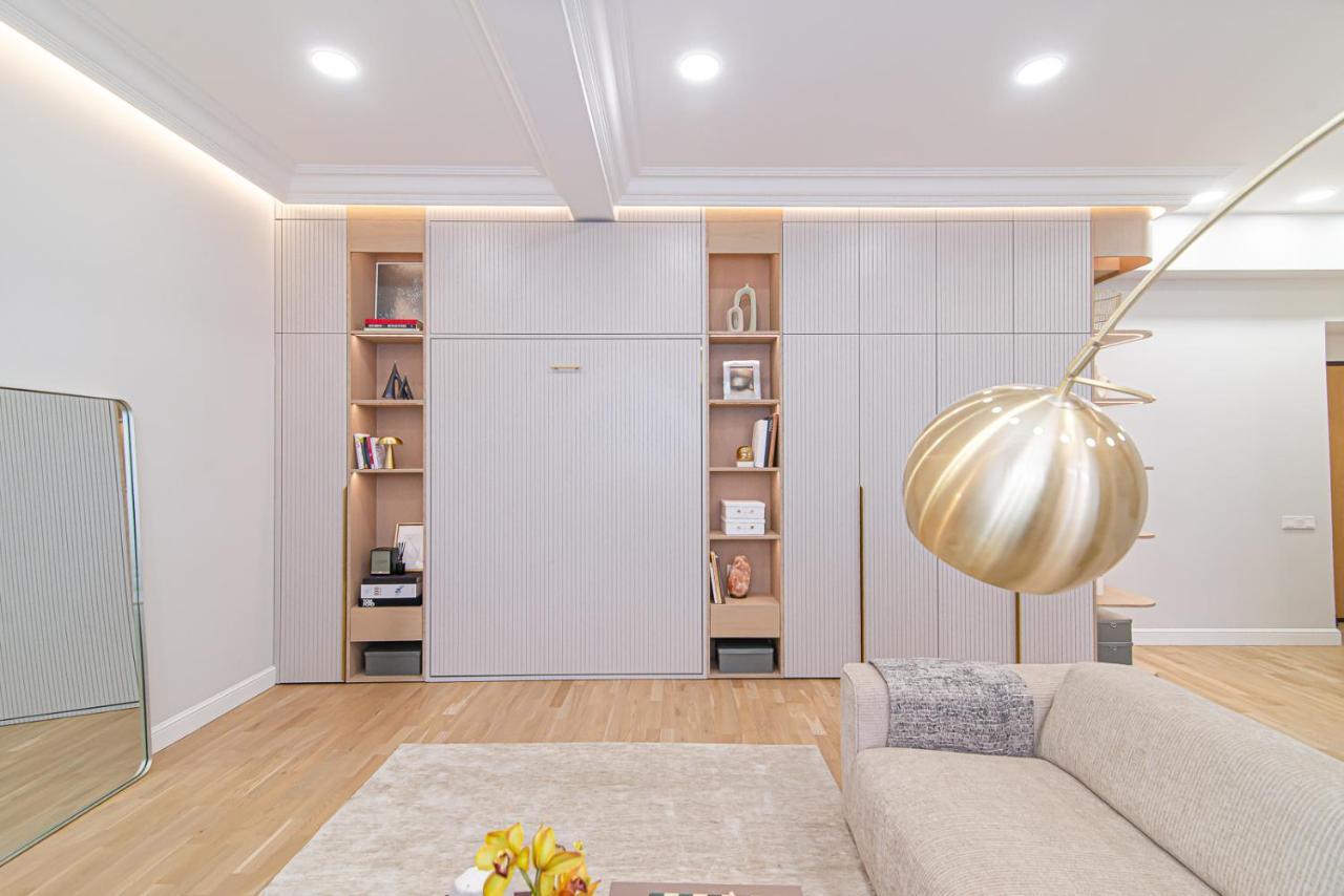 #stayhere - Authentic & Artsy In Heart Of Old Town Apartment